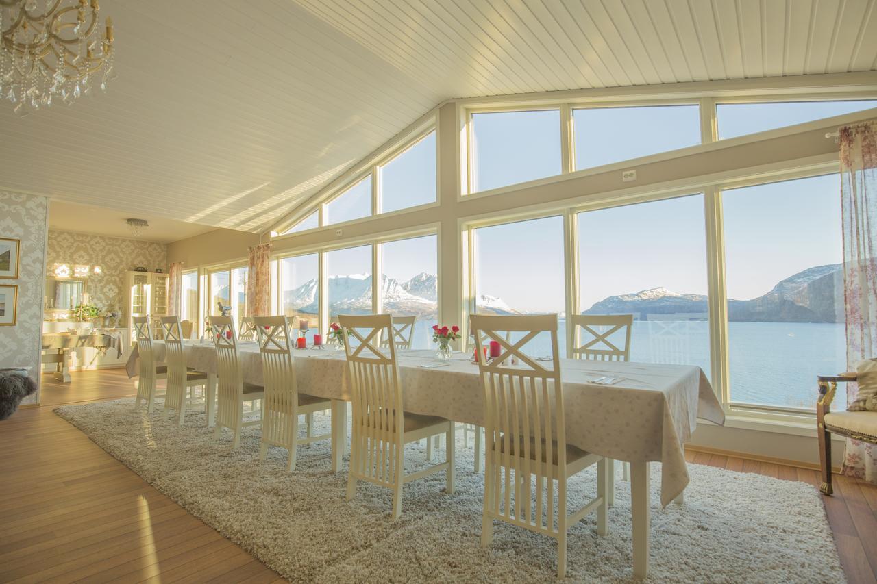 Arctic Panorama Lodge Uløybukta Екстериор снимка