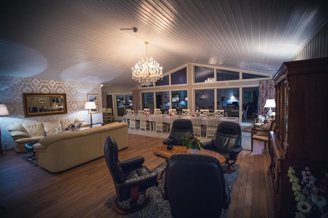 Arctic Panorama Lodge Uløybukta Екстериор снимка