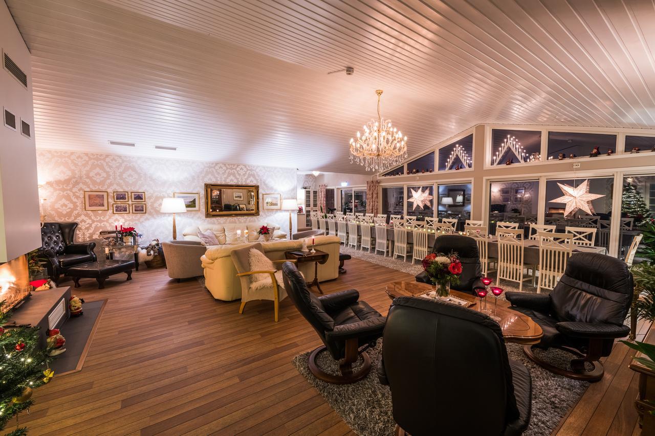 Arctic Panorama Lodge Uløybukta Екстериор снимка